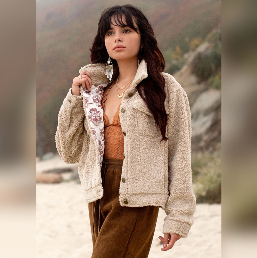 NESSA SHERPA JACKET IN ECRU